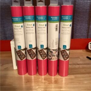 Cricut Premium Vinyl in Vibrant Fuchsia